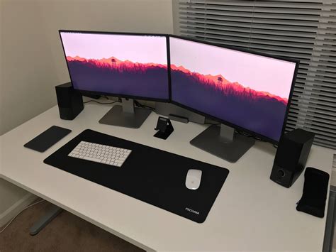 how do i hook up 2 monitors to my macbook pro